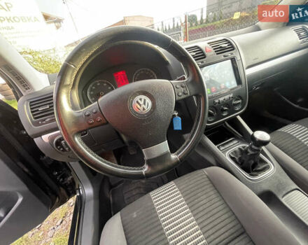 Чорний Фольксваген Гольф, об'ємом двигуна 1.4 л та пробігом 217 тис. км за 5900 $, фото 25 на Automoto.ua