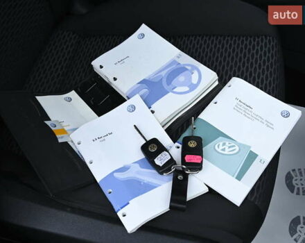 Черный Фольксваген Гольф, объемом двигателя 1.6 л и пробегом 217 тыс. км за 7700 $, фото 39 на Automoto.ua