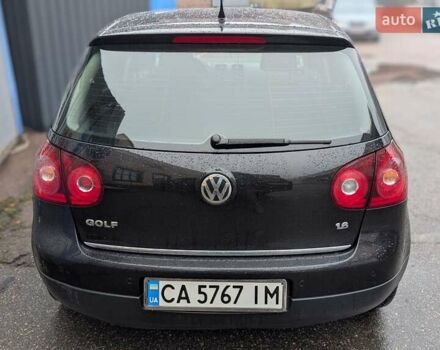Черный Фольксваген Гольф, объемом двигателя 1.6 л и пробегом 178 тыс. км за 5950 $, фото 5 на Automoto.ua