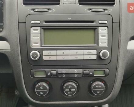 Чорний Фольксваген Гольф, об'ємом двигуна 1.4 л та пробігом 181 тис. км за 6500 $, фото 12 на Automoto.ua