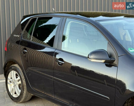 Черный Фольксваген Гольф, объемом двигателя 1.4 л и пробегом 211 тыс. км за 5690 $, фото 33 на Automoto.ua