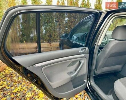 Черный Фольксваген Гольф, объемом двигателя 1.6 л и пробегом 215 тыс. км за 6300 $, фото 66 на Automoto.ua