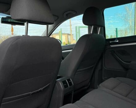 Черный Фольксваген Гольф, объемом двигателя 1.4 л и пробегом 248 тыс. км за 6999 $, фото 20 на Automoto.ua