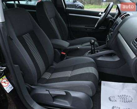 Черный Фольксваген Гольф, объемом двигателя 1.39 л и пробегом 221 тыс. км за 6800 $, фото 31 на Automoto.ua