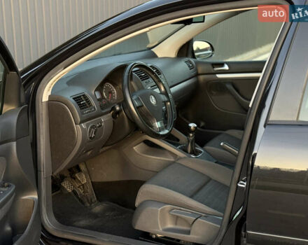 Черный Фольксваген Гольф, объемом двигателя 1.4 л и пробегом 211 тыс. км за 5690 $, фото 51 на Automoto.ua