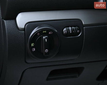 Черный Фольксваген Гольф, объемом двигателя 1.6 л и пробегом 217 тыс. км за 7700 $, фото 22 на Automoto.ua