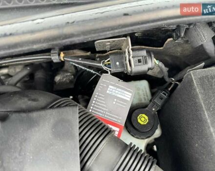 Черный Фольксваген Гольф, объемом двигателя 1.6 л и пробегом 198 тыс. км за 6890 $, фото 37 на Automoto.ua