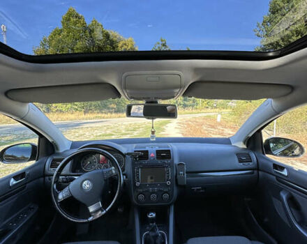 Черный Фольксваген Гольф, объемом двигателя 1.39 л и пробегом 228 тыс. км за 7000 $, фото 14 на Automoto.ua