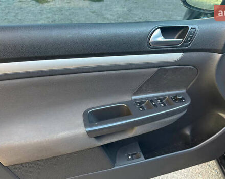 Чорний Фольксваген Гольф, об'ємом двигуна 1.6 л та пробігом 230 тис. км за 7600 $, фото 21 на Automoto.ua