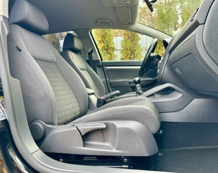 Черный Фольксваген Гольф, объемом двигателя 1.6 л и пробегом 215 тыс. км за 6300 $, фото 21 на Automoto.ua