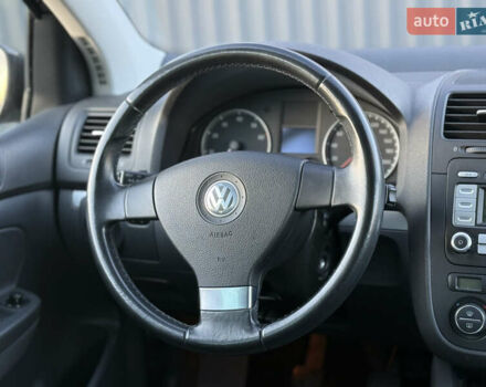 Чорний Фольксваген Гольф, об'ємом двигуна 1.4 л та пробігом 211 тис. км за 5650 $, фото 64 на Automoto.ua