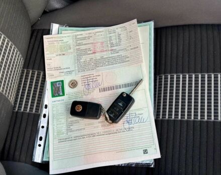 Черный Фольксваген Гольф, объемом двигателя 1.6 л и пробегом 195 тыс. км за 5580 $, фото 15 на Automoto.ua