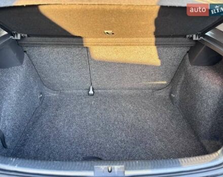 Чорний Фольксваген Гольф, об'ємом двигуна 1.6 л та пробігом 198 тис. км за 6999 $, фото 31 на Automoto.ua