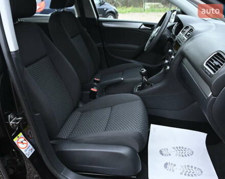 Черный Фольксваген Гольф, объемом двигателя 1.6 л и пробегом 217 тыс. км за 7700 $, фото 38 на Automoto.ua