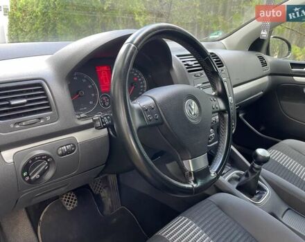Чорний Фольксваген Гольф, об'ємом двигуна 1.6 л та пробігом 211 тис. км за 6850 $, фото 13 на Automoto.ua