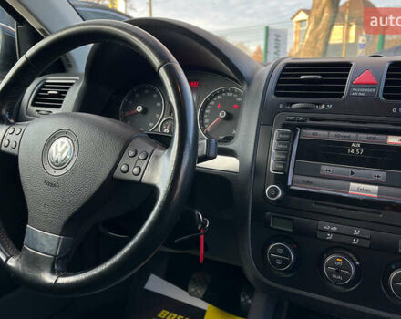 Черный Фольксваген Гольф, объемом двигателя 1.4 л и пробегом 248 тыс. км за 6999 $, фото 15 на Automoto.ua