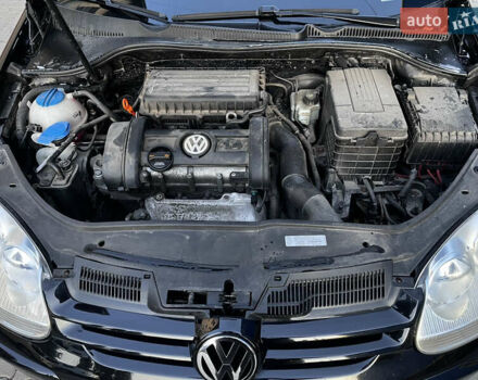 Черный Фольксваген Гольф, объемом двигателя 1.39 л и пробегом 196 тыс. км за 6300 $, фото 11 на Automoto.ua