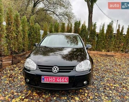 Черный Фольксваген Гольф, объемом двигателя 1.6 л и пробегом 215 тыс. км за 6300 $, фото 4 на Automoto.ua