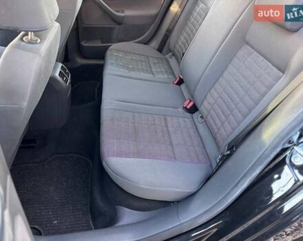 Чорний Фольксваген Гольф, об'ємом двигуна 1.6 л та пробігом 198 тис. км за 6999 $, фото 20 на Automoto.ua