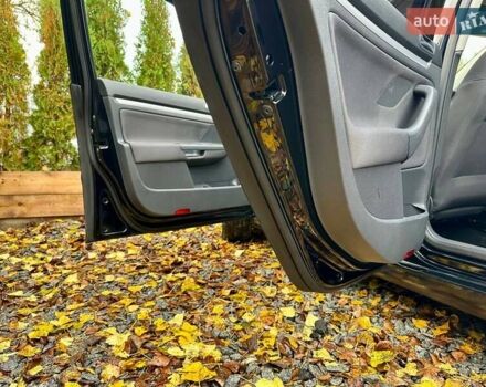 Черный Фольксваген Гольф, объемом двигателя 1.6 л и пробегом 215 тыс. км за 6300 $, фото 43 на Automoto.ua