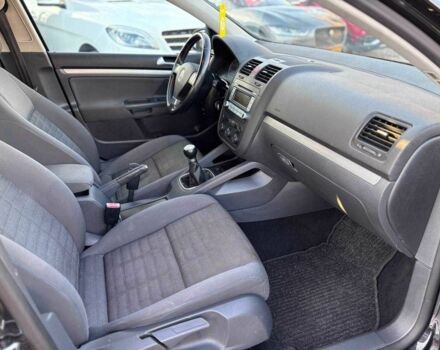 Черный Фольксваген Гольф, объемом двигателя 1.6 л и пробегом 198 тыс. км за 6999 $, фото 18 на Automoto.ua