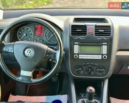Чорний Фольксваген Гольф, об'ємом двигуна 1.6 л та пробігом 195 тис. км за 6399 $, фото 20 на Automoto.ua