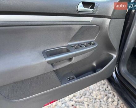 Чорний Фольксваген Гольф, об'ємом двигуна 1.6 л та пробігом 198 тис. км за 6999 $, фото 14 на Automoto.ua