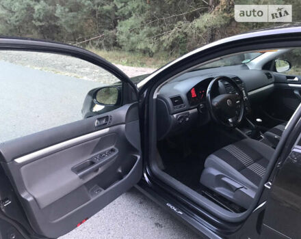 Черный Фольксваген Гольф, объемом двигателя 1.4 л и пробегом 206 тыс. км за 5900 $, фото 18 на Automoto.ua