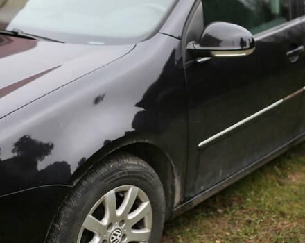 Черный Фольксваген Гольф, объемом двигателя 1.39 л и пробегом 200 тыс. км за 5900 $, фото 7 на Automoto.ua