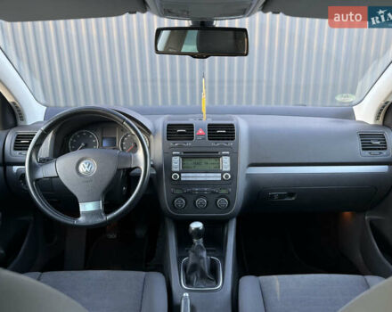 Чорний Фольксваген Гольф, об'ємом двигуна 1.4 л та пробігом 211 тис. км за 5650 $, фото 61 на Automoto.ua