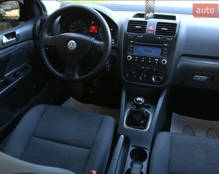 Чорний Фольксваген Гольф, об'ємом двигуна 1.4 л та пробігом 212 тис. км за 5555 $, фото 6 на Automoto.ua