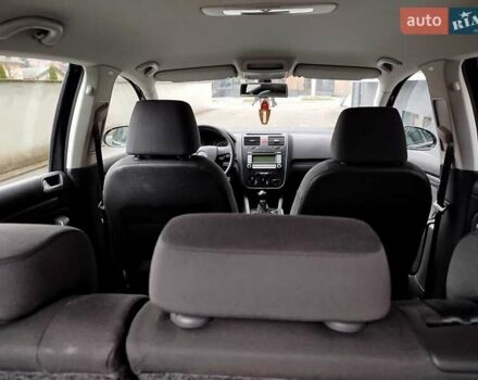 Черный Фольксваген Гольф, объемом двигателя 1.4 л и пробегом 230 тыс. км за 5999 $, фото 15 на Automoto.ua