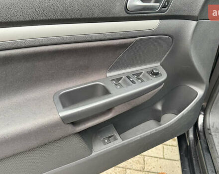 Черный Фольксваген Гольф, объемом двигателя 1.39 л и пробегом 242 тыс. км за 6999 $, фото 20 на Automoto.ua