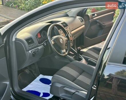 Чорний Фольксваген Гольф, об'ємом двигуна 1.6 л та пробігом 195 тис. км за 6399 $, фото 17 на Automoto.ua