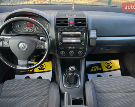 Черный Фольксваген Гольф, объемом двигателя 1.4 л и пробегом 248 тыс. км за 6999 $, фото 9 на Automoto.ua