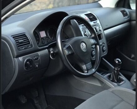 Черный Фольксваген Гольф, объемом двигателя 1.6 л и пробегом 226 тыс. км за 7500 $, фото 5 на Automoto.ua