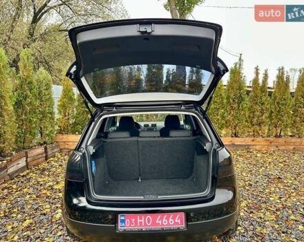 Черный Фольксваген Гольф, объемом двигателя 1.6 л и пробегом 215 тыс. км за 6300 $, фото 96 на Automoto.ua