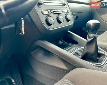 Черный Фольксваген Гольф, объемом двигателя 1.6 л и пробегом 215 тыс. км за 6300 $, фото 68 на Automoto.ua