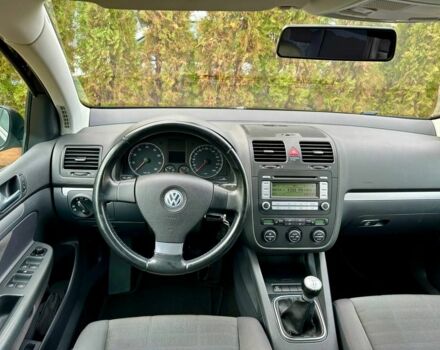 Черный Фольксваген Гольф, объемом двигателя 1.6 л и пробегом 215 тыс. км за 6300 $, фото 23 на Automoto.ua