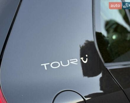 Черный Фольксваген Гольф, объемом двигателя 1.4 л и пробегом 211 тыс. км за 5690 $, фото 48 на Automoto.ua