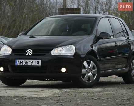 Черный Фольксваген Гольф, объемом двигателя 1.39 л и пробегом 221 тыс. км за 6800 $, фото 5 на Automoto.ua