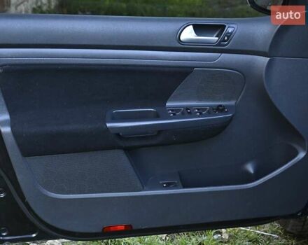 Чорний Фольксваген Гольф, об'ємом двигуна 1.4 л та пробігом 212 тис. км за 5555 $, фото 11 на Automoto.ua