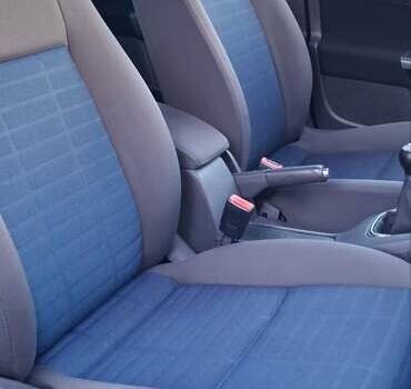 Чорний Фольксваген Гольф, об'ємом двигуна 1.6 л та пробігом 178 тис. км за 6699 $, фото 35 на Automoto.ua