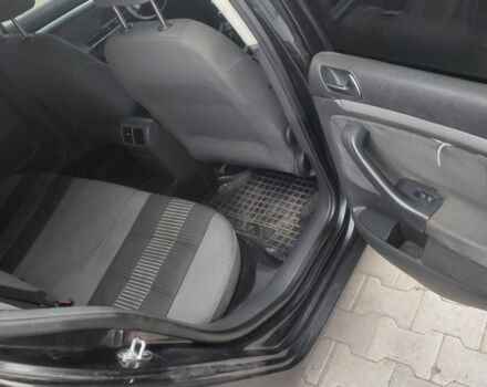 Черный Фольксваген Гольф, объемом двигателя 0 л и пробегом 324 тыс. км за 4400 $, фото 8 на Automoto.ua