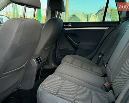 Черный Фольксваген Гольф, объемом двигателя 1.4 л и пробегом 248 тыс. км за 6999 $, фото 19 на Automoto.ua