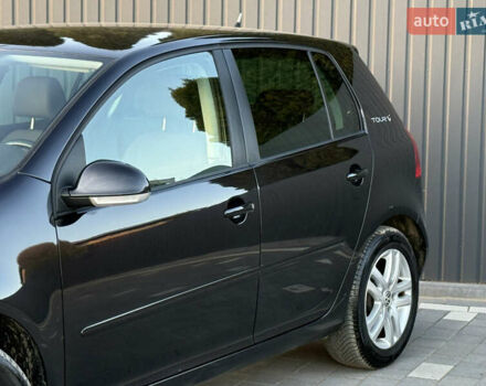 Черный Фольксваген Гольф, объемом двигателя 1.4 л и пробегом 211 тыс. км за 5690 $, фото 9 на Automoto.ua