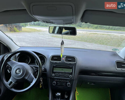 Черный Фольксваген Гольф, объемом двигателя 1.39 л и пробегом 246 тыс. км за 7500 $, фото 13 на Automoto.ua