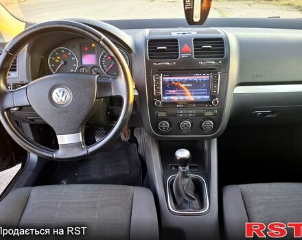 Чорний Фольксваген Гольф, об'ємом двигуна 1.6 л та пробігом 180 тис. км за 6985 $, фото 6 на Automoto.ua