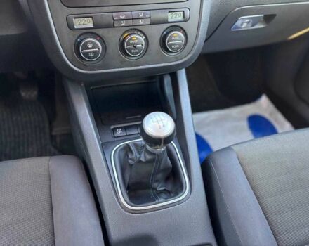 Черный Фольксваген Гольф, объемом двигателя 1.6 л и пробегом 198 тыс. км за 6999 $, фото 22 на Automoto.ua