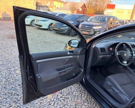 Черный Фольксваген Гольф, объемом двигателя 1.6 л и пробегом 198 тыс. км за 6999 $, фото 8 на Automoto.ua